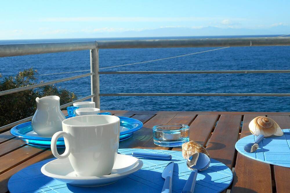 Elba Costa del sole, your home by the sea in Chiessi, Isola d'Elba