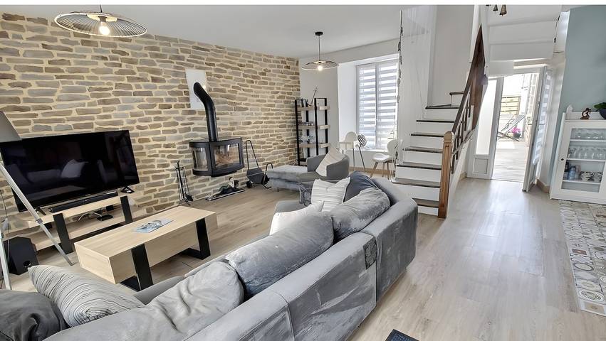 Maison de Vacances 'Les Hirondelles' avec Terrasse Privée et Wi-Fi in Matignon, Région de Dinan