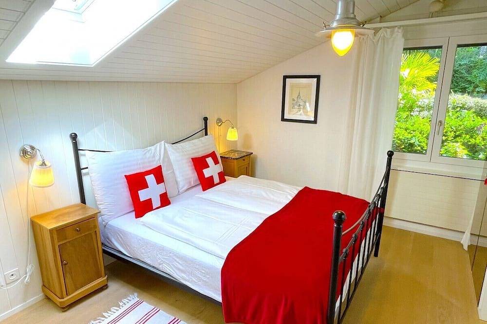 Geheel appartement, Swisshut Stunning Views Alps & Lake - Apart. Kirch in Sigriswil, Meer van Thun