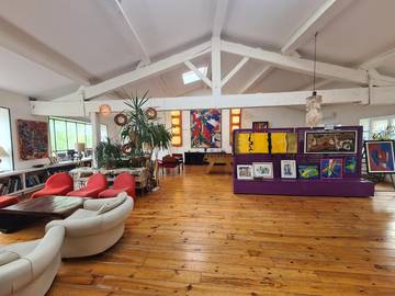 Gîte pour 15 personnes, avec vue et terrasse à Sainte-Colombe-sur-l'Hers