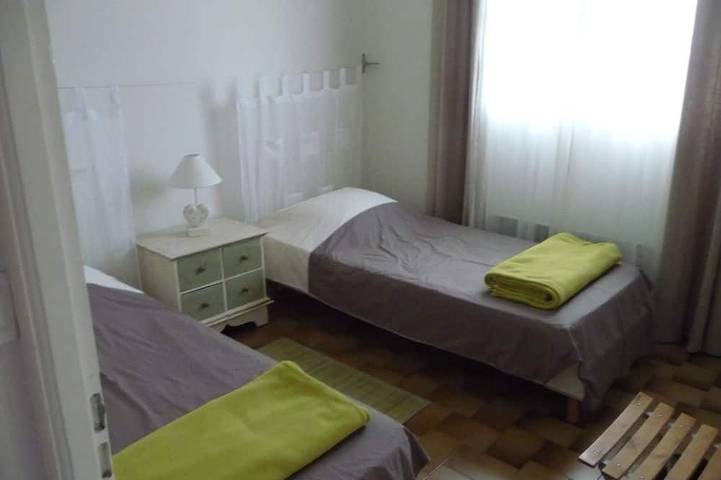 Location de vacances pour 8 personnes, avec terrasse et jardin à Vers-Pont-du-Gard - 2