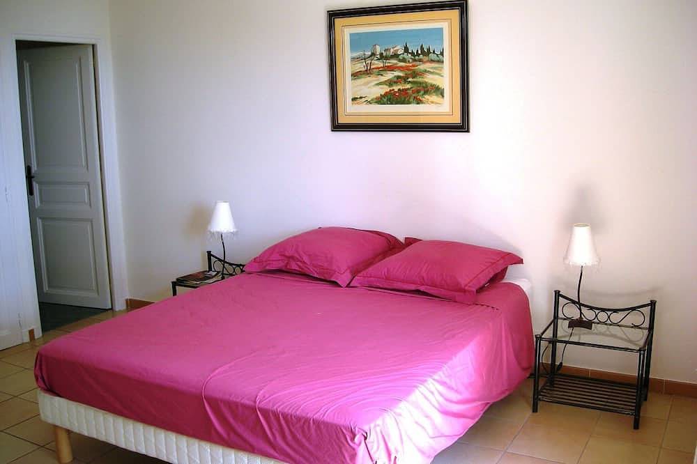 Superbe Villa Piscine Chauffee Surplombant La Mer in La Garde, Parc national de Port-Cros