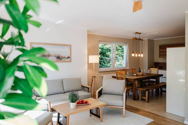 Ferienwohnung für 6 Personen, mit Terrasse und Garten in Reutershagen