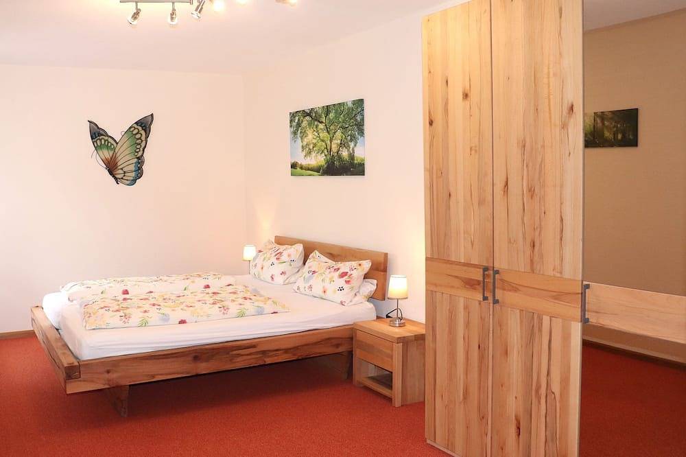 Ganze Wohnung, Ferienwohnung 'Rebbergblick' mit Privatterrasse und Wi-Fi in Seelbach, Mittlerer Schwarzwald
