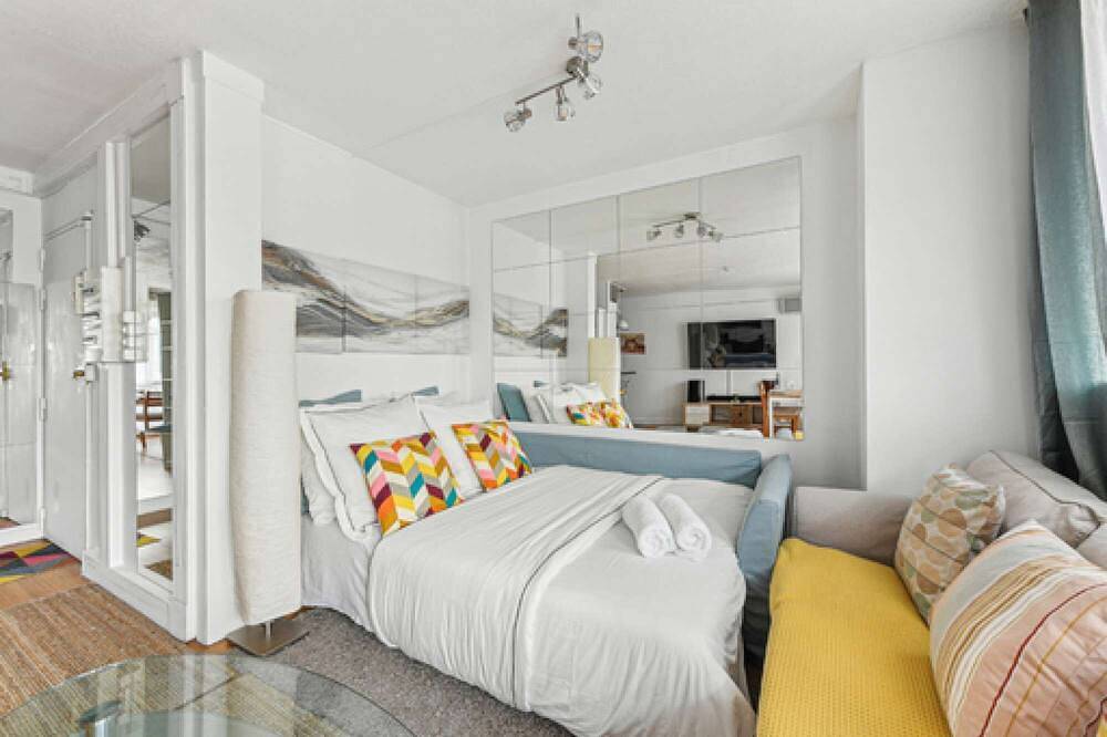 Entire apartment, Chic and confortable apart, with parking and balcony in Levallois-Perret, Hauts-de-Seine