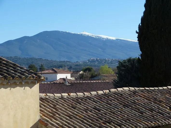 Chalet para 8 personas, con vistas además de jardín y piscina - 1