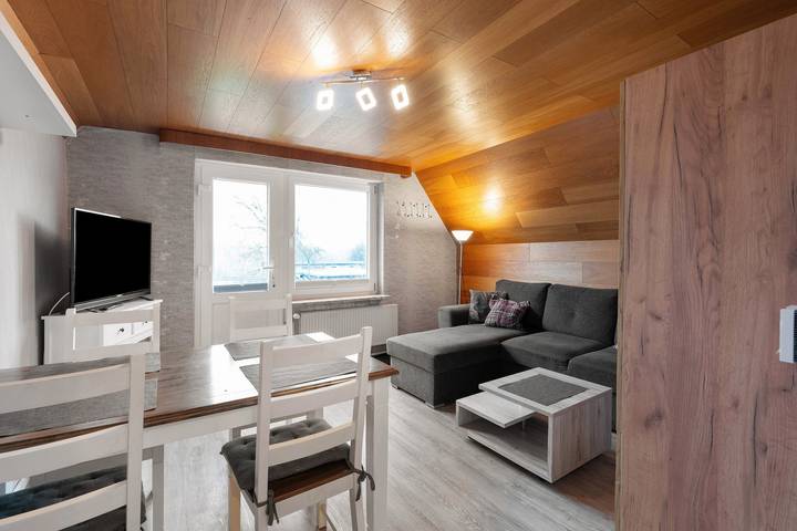 Ferienwohnung für 5 Personen, mit Garten und Balkon, mit Haustier