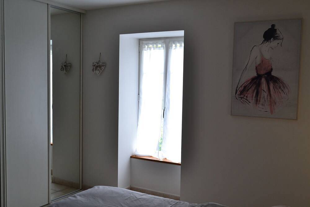 Chambre double Kitchenette \" Ré\" - vue Sèvre in Marans, Région de La Rochelle