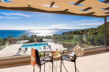 Villa pour 6 Personnes dans Mparmpati, Corfou, Photo 4