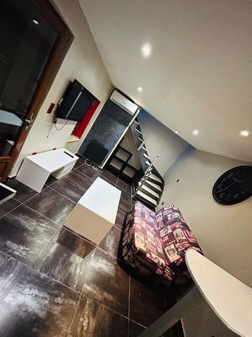 Gîte pour 4 personnes, avec terrasse dans Maclas
