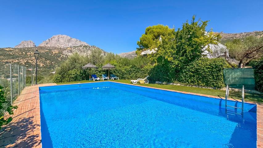 Casa Madrona Periana by Ruralidays in Alfarnatejo, Provincia de Málaga