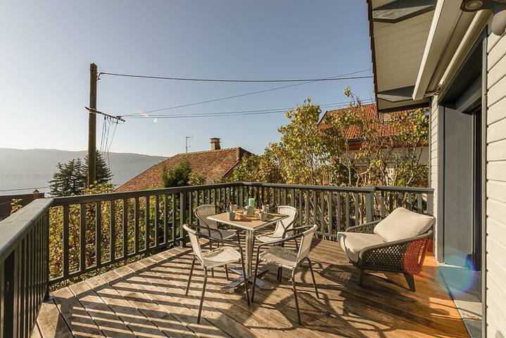 Chalet für 4 Personen, mit Seeblick und Balkon in Frankreich - 2