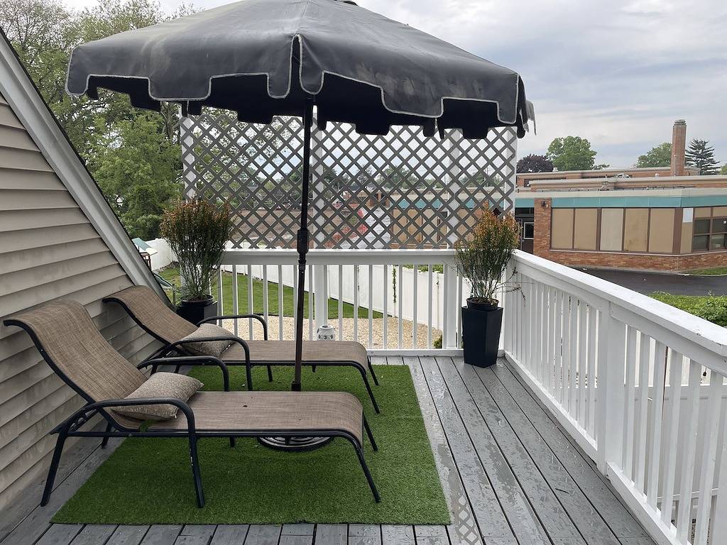 Ganze Wohnung, Verstecktes Juwel / mit privatem Balkon und Hof * 15minjfk * in Nassau County