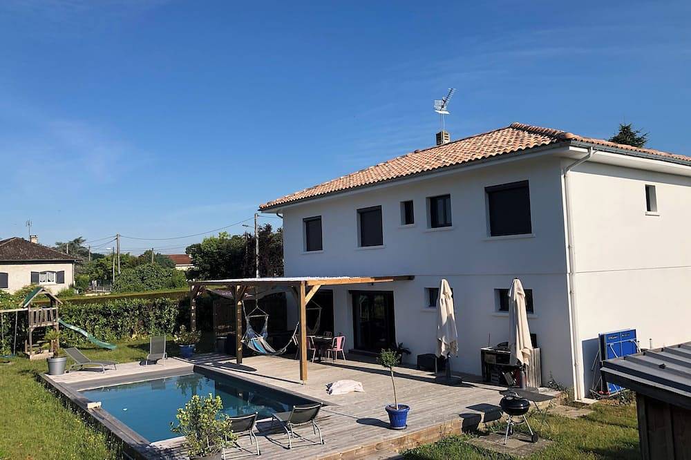 Maison climatisée avec piscine in Saint-Médard-en-Jalles, Région de Bordeaux
