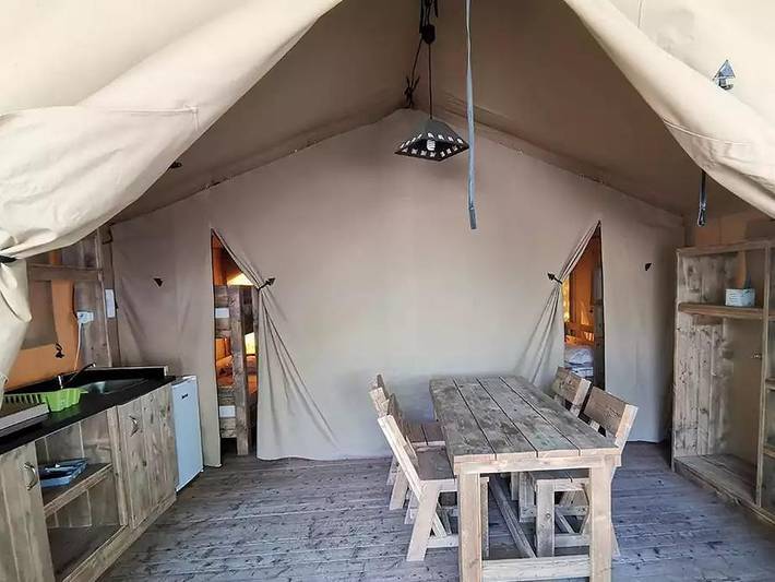 Flower Camping Jas du Moine - Tente en toile et en bois 4 personnes - Safari Standard 25m²(sans sanitaires) in Salignac, Région de Forcalquier