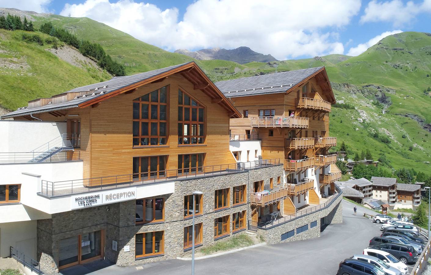 Entire apartment, Odalys Prestige Residence Rochebrune Les Cimes in Orcières, Écrins National Park