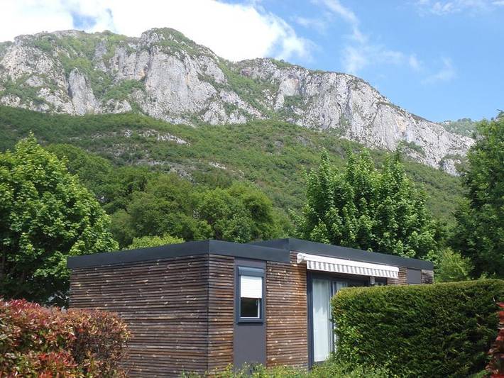 Camping Ecovillage Le Soleil Du Pibeste - Mobilheim 6 personen - Pont D'Espagne 3 Schlafzimmer, 2 Bäder = Bettwäsche + Handtücher + Reinigung in Agos-Vidalos, Französische Pyrenäen