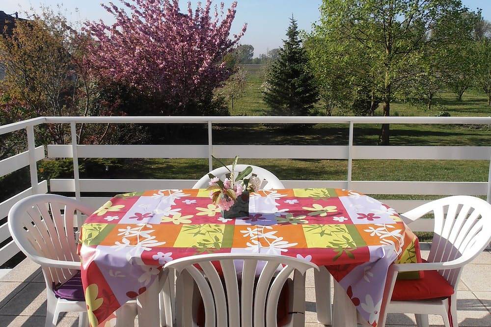 Gîte, calme, lisière d'un verger à 12km de Colmar. in Jebsheim, Région de Colmar