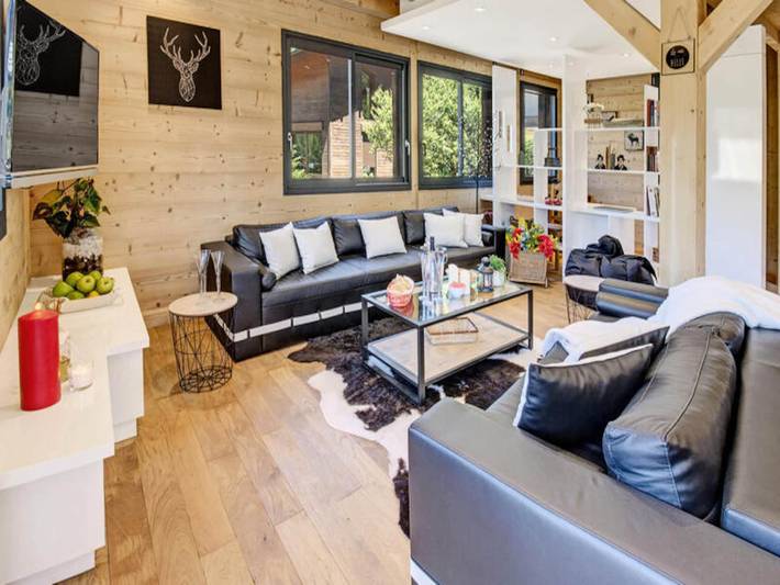 Chalet pour 12 personnes, avec jacuzzi et sauna ainsi que balcon et jardin, adapté aux familles à Montriond