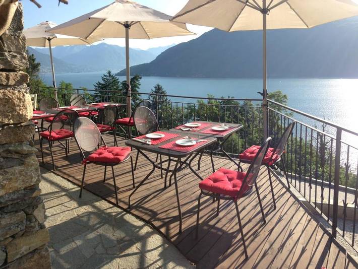 Chambre d’hôte pour 2 personnes, avec terrasse et vue ainsi que jardin et vue sur le lac dans Cannobio - 4