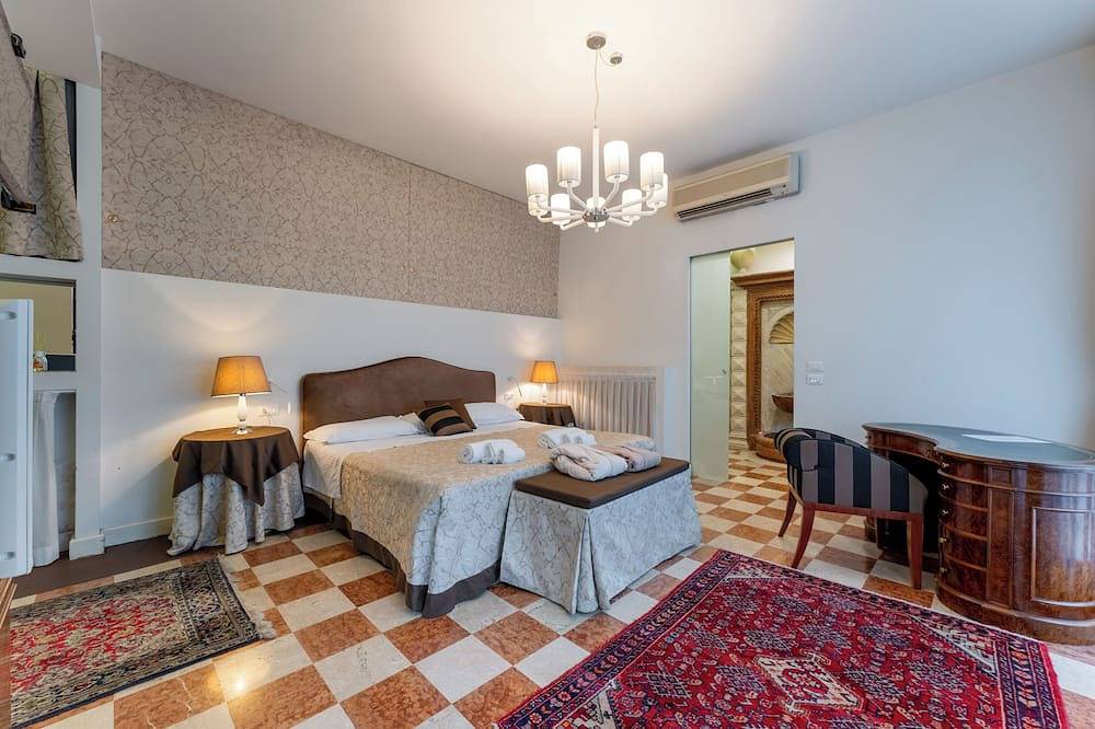 [Design-Villa] Jacuzzi & Rooftop in Treviso in Treviso, Treviso Provinz