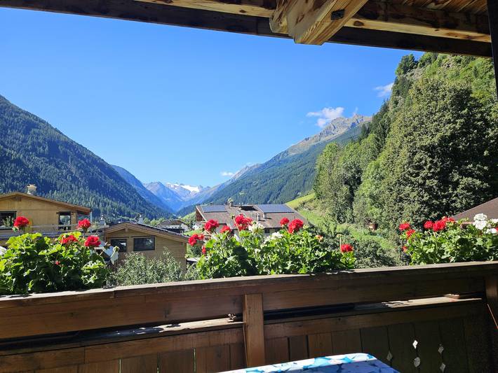 Ferienwohnung für 4 Personen, mit Ausblick und Balkon in Neustift im Stubaital - 2