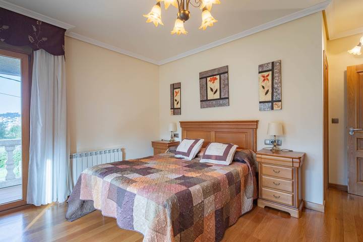 Gîte pour 3 personnes, avec jardin à Cangas