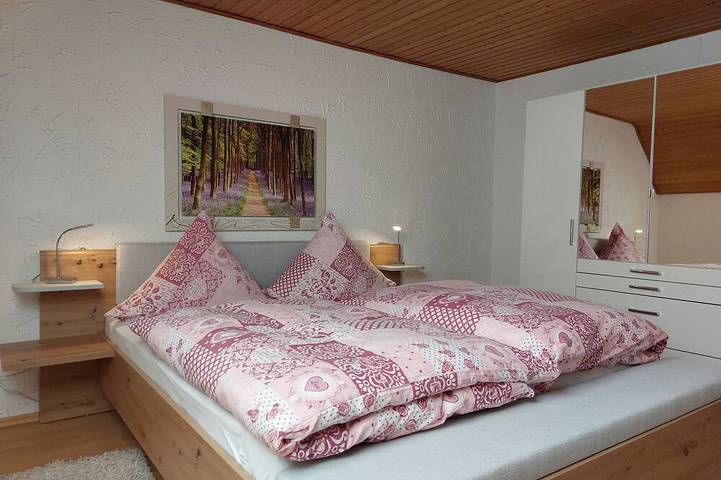 Ferienwohnung für 6 Personen, mit Garten und Balkon sowie Pool in Attendorn - 2