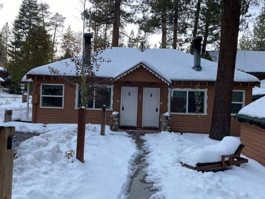 Charming Timber Haven Lodge (1Brm-4guest) Cabin #4 in Big Bear Lake, San Bernardino County