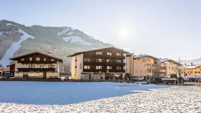 Hütte für 2 Personen, mit Balkon in Brixen im Thale