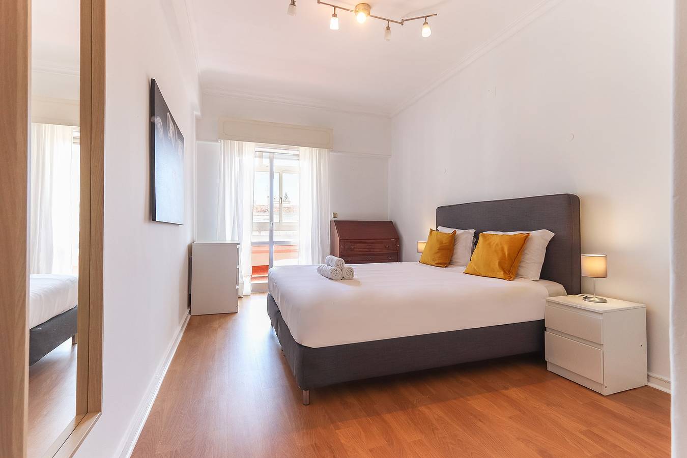 Ganze Wohnung, Ferienwohnung für 8 Personen mit Balkon in Costa de Lisboa