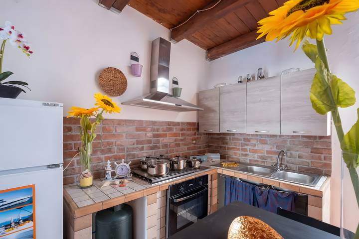 Ferienhaus 'Via Giuseppe Di Vittorio' mit Klimaanlage im Herzen von Porto Cesareo in Porto Cesareo, Golf von Tarent