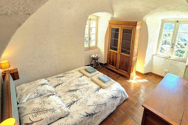 Gîte pour 4 personnes, avec terrasse à Lama - 2