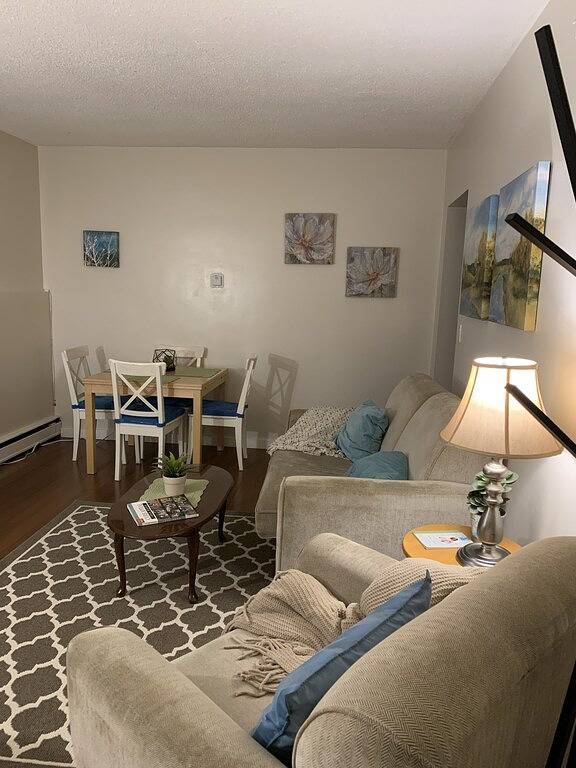 Ganze Wohnung, Relaxing Red Deer Suite - Private & Comfortable in Red Deer