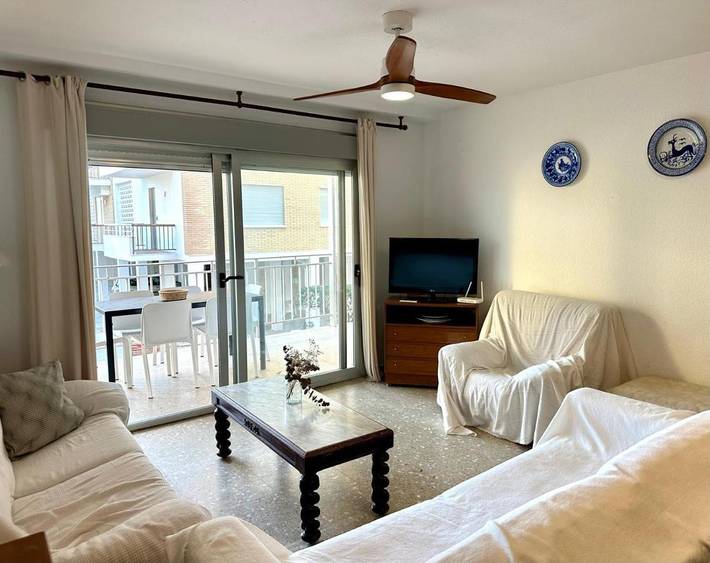 Gîte pour 8 personnes, avec piscine ainsi que terrasse et vue, animaux acceptés dans Mareny Blau - 4