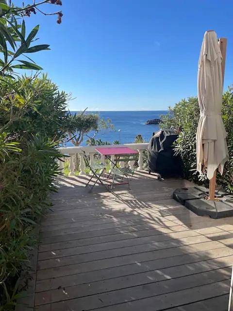 Appartement entier, One-Bedroom Apartment in Saint-Raphaël, Massif de l'Esterel