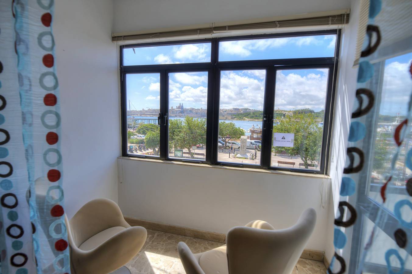 Appartamento intero, Appartamento vacanze per 7 persone con balcone in Sliema, Isola di Malta