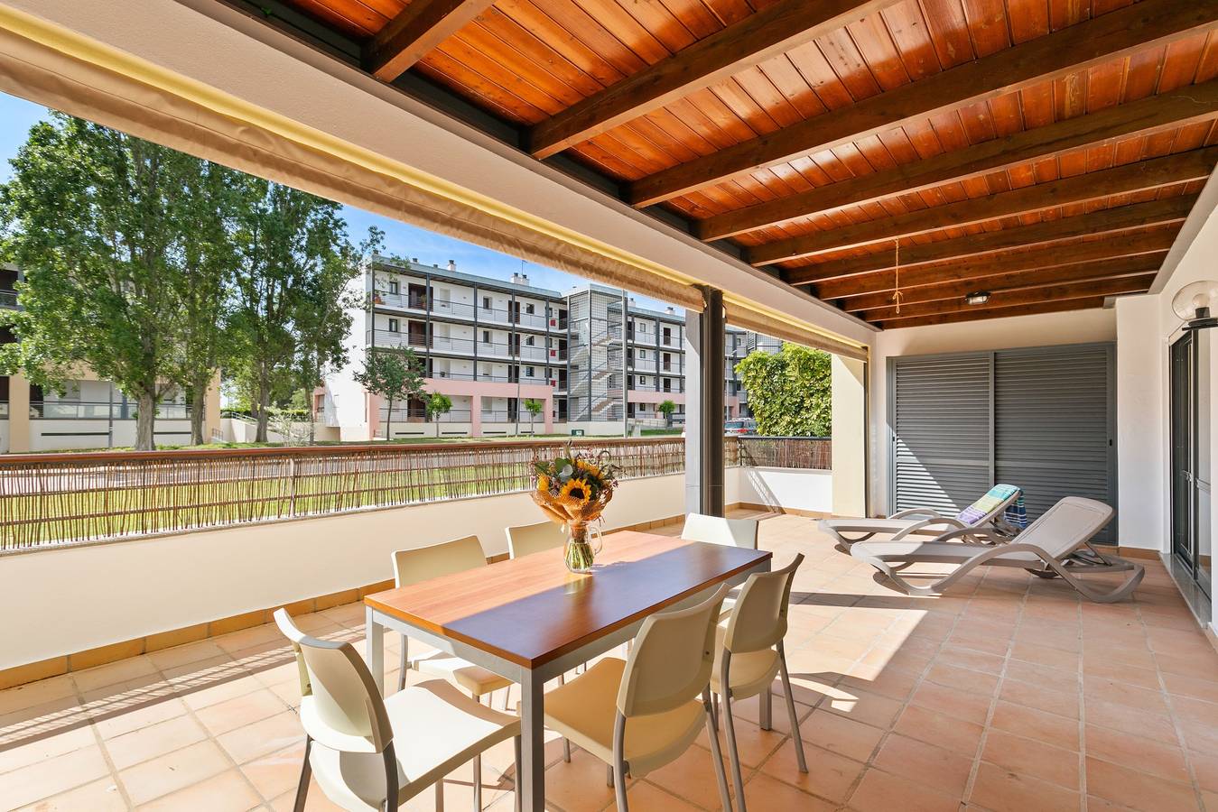 Ganze Wohnung, Ferienwohnung "Marina Park" mit Privatterrasse, Gemeinschaftspool und Wlan in São Sebastião, Lagos