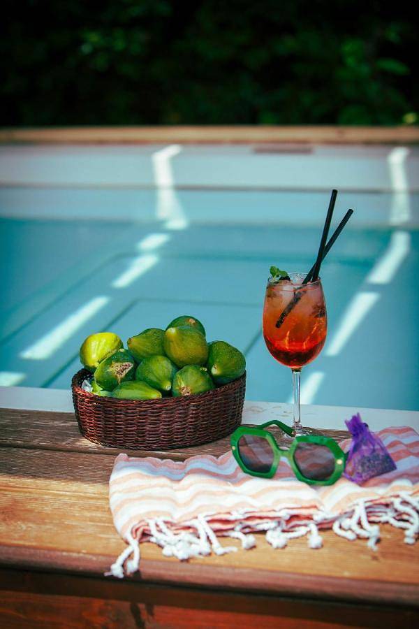 Rustico per 3 persone, con panorama e giardino, con animali domestici - 1