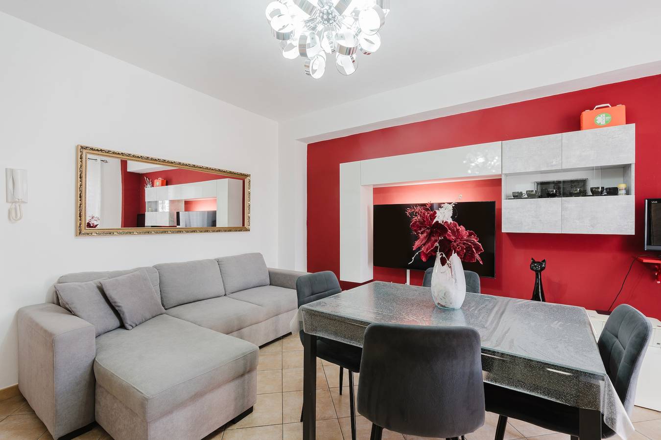 Appartement entier, Casa Luna avec Terrasse Privée, Wi-Fi et Climatisation in Balestrate, Province de Palerme