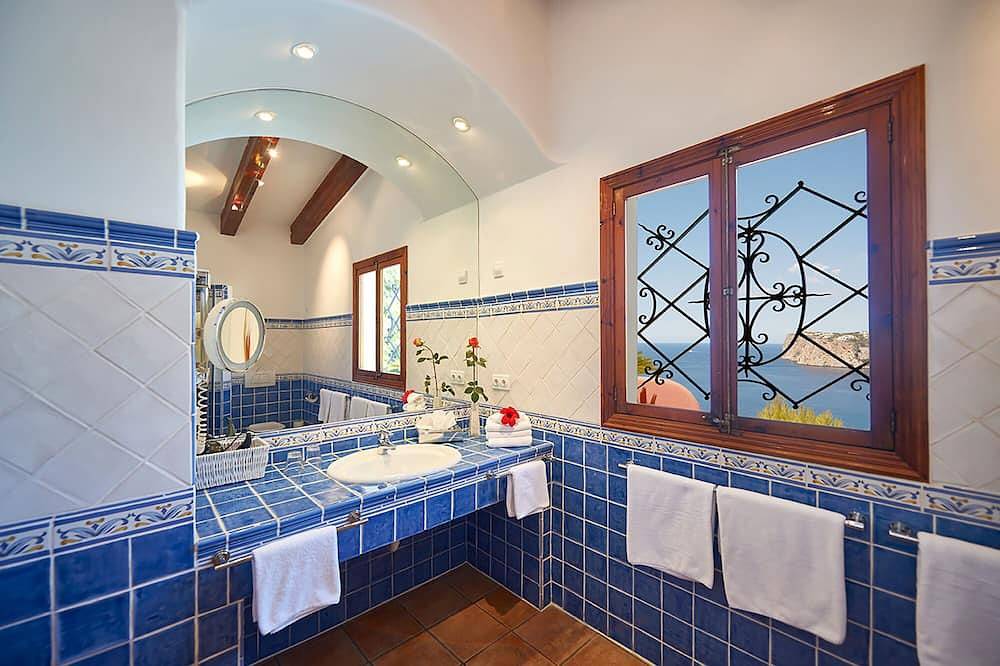 Romantic holiday home on Mallorca with pool and sea views (Villa Deka) in Cala Llamp, Andratx