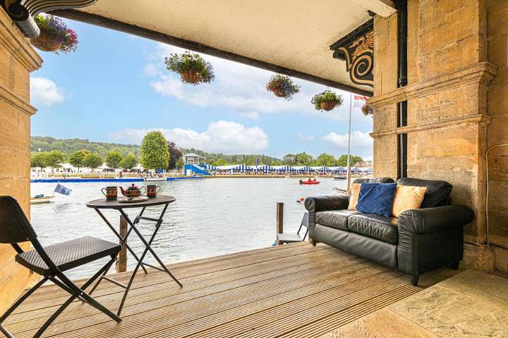 Holiday rental for 8 people, with Balcony and Terrace as well as Garden and View in Henley-on-Thames