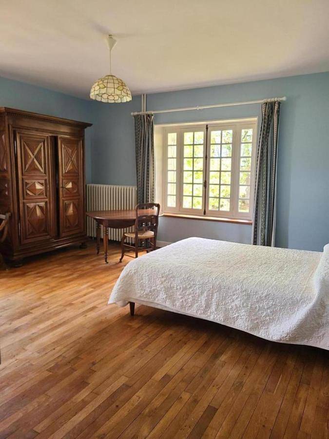 Location de vacances pour 8 personnes, avec jardin à Valdivienne - 4