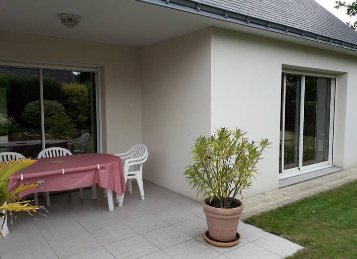 Gîte pour 6 personnes, avec terrasse et jardin