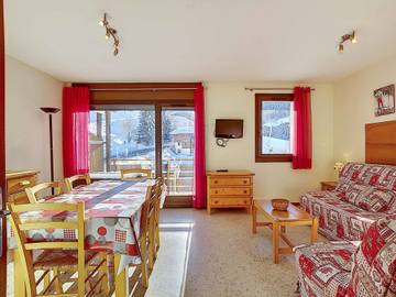 Gîte pour 5 personnes, avec terrasse, animaux acceptés dans Office De Tourisme De La Clusaz