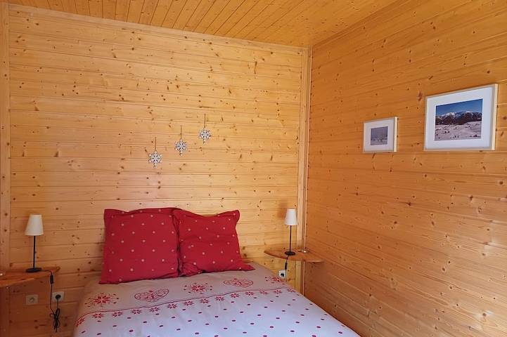 Gîte pour 6 personnes, avec terrasse et jardin à Eyne - 3