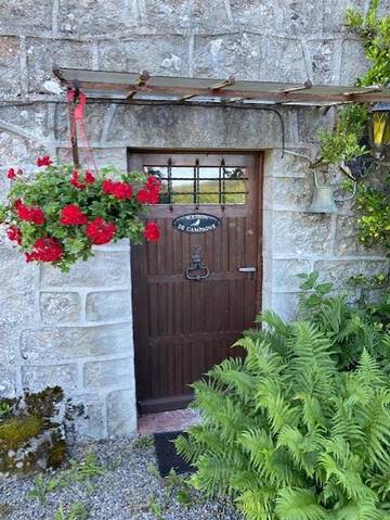 Chambre d’hôte pour 4 personnes, avec jardin à Sarroux