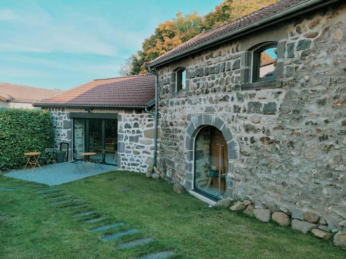 Gîte pour 3 personnes, avec vue et jardin à Orcines - 2