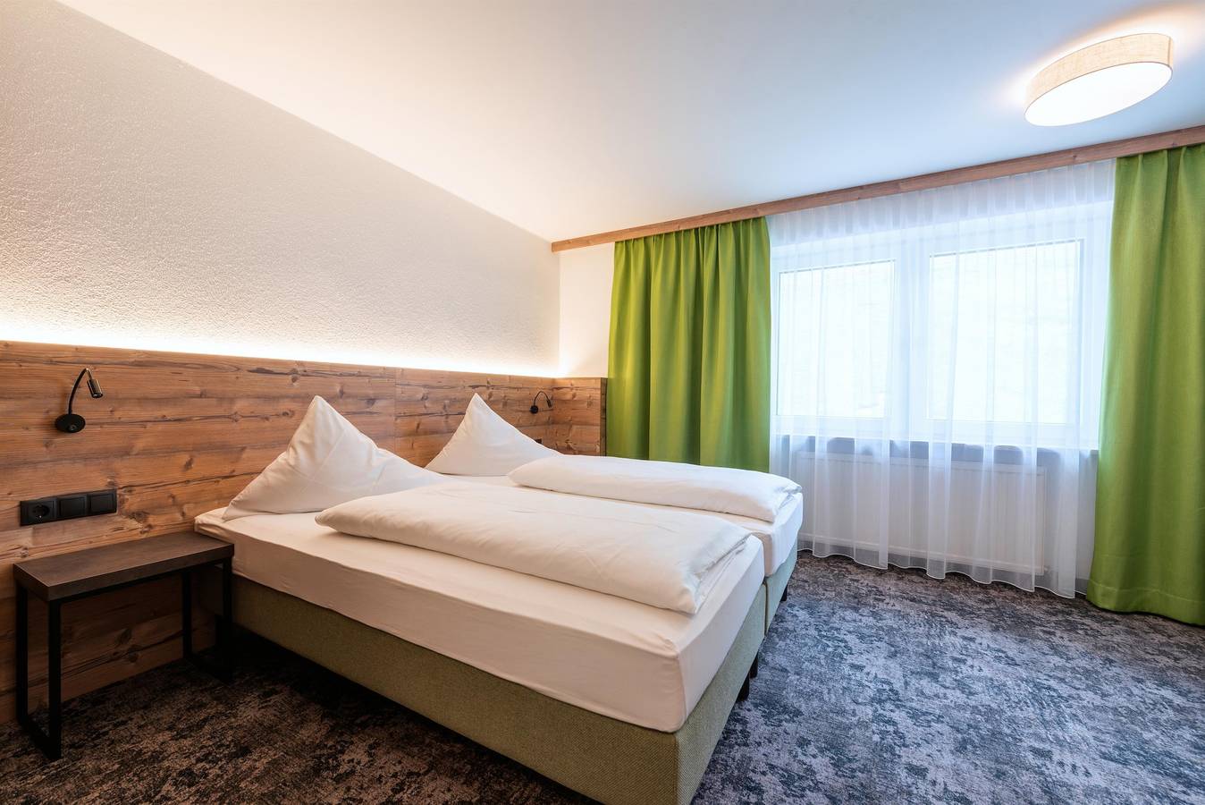 Doppelzimmer, Dusche, Wc - Ka in Lechtaler Alpen, Flirsch