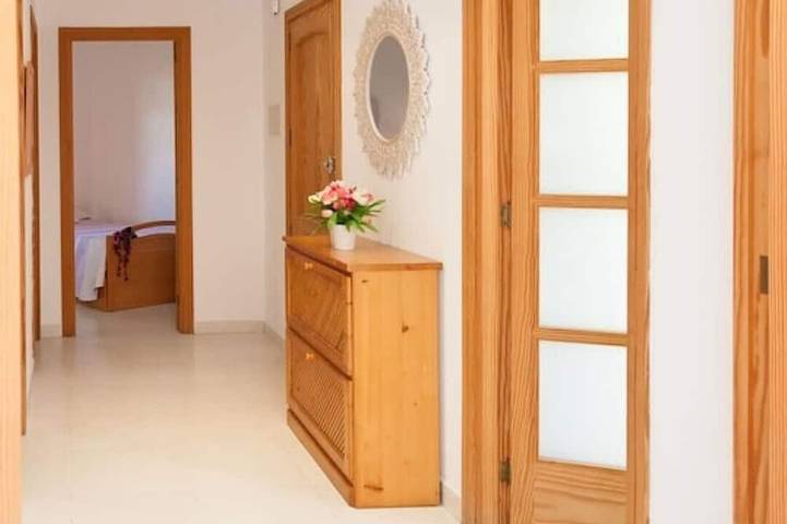 Apartamento entero, 2: Ground Floor- Apartment On The Sea in Playa de Alcúdia, Alcúdia